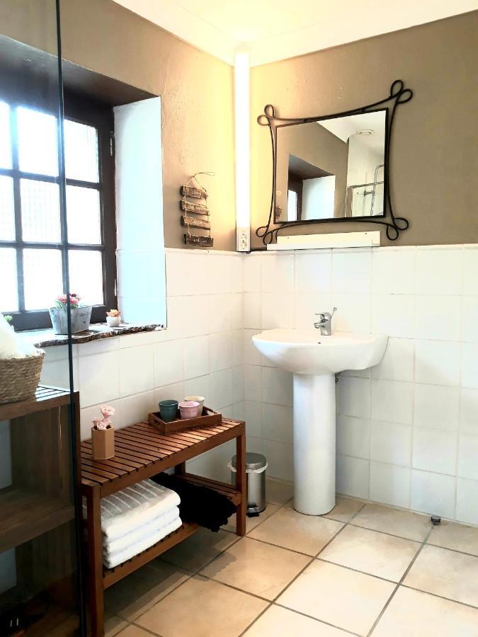 Gite Du Manoir Des Haies Villa Les Champs-Géraux Eksteriør billede