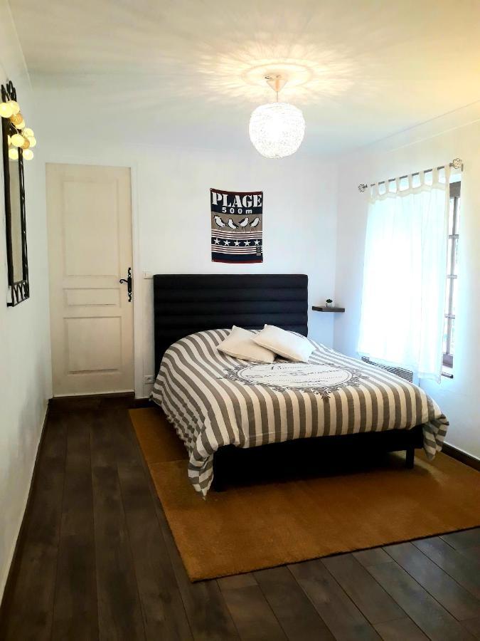 Gite Du Manoir Des Haies Villa Les Champs-Géraux Eksteriør billede