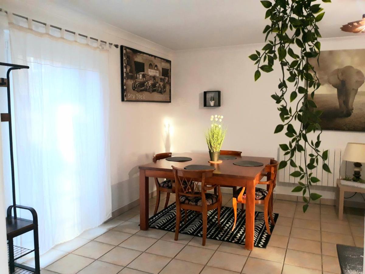Gite Du Manoir Des Haies Villa Les Champs-Géraux Eksteriør billede