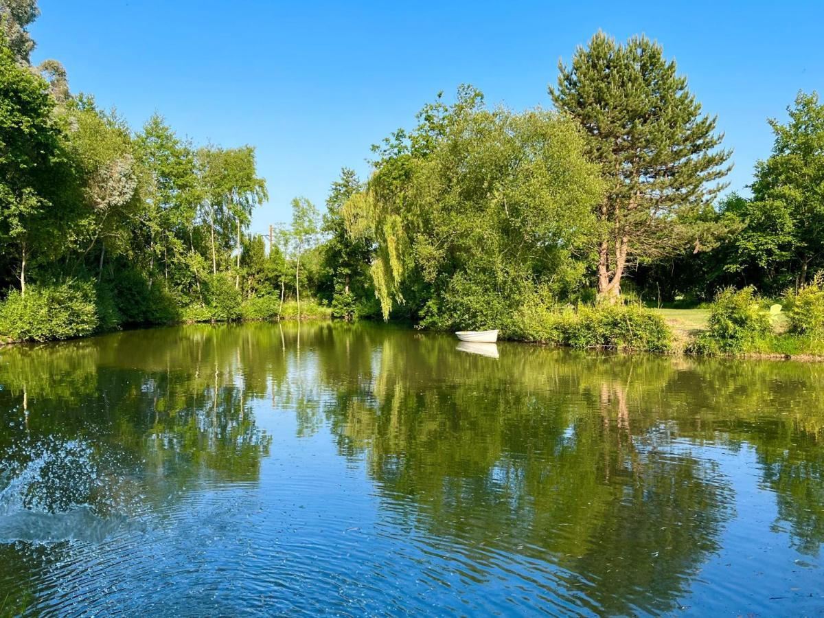 Gite Du Manoir Des Haies Villa Les Champs-Géraux Eksteriør billede